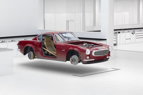 ​Tailoring the first customer Volvo P1800 Cyan of GT specification
