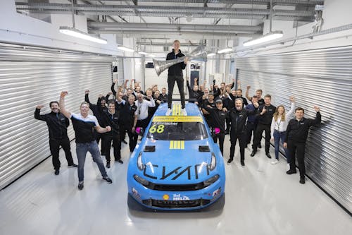 Lynk & Co Cyan Racing and Yann Ehrlacher crowned 2021 touring car world champions