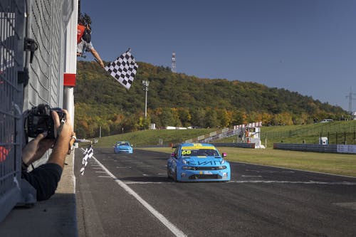 ​Yann Ehrlacher extends WTCR lead with podium in Czechia