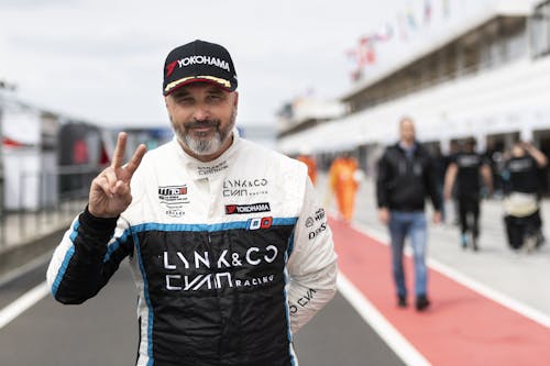 Flash report: Yvan Muller claims front row start in Hungaroring qualifying