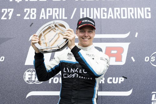 ​Lynk & Co Cyan Racing secures two podiums in crash-filled WTCR weekend