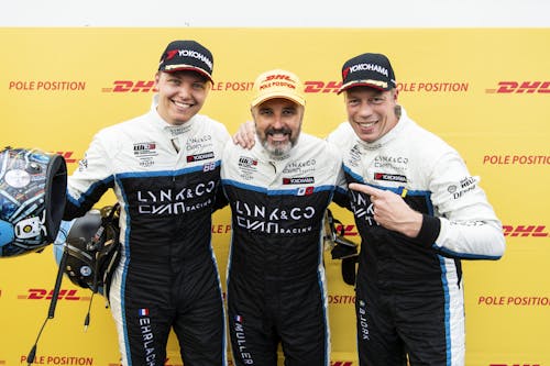 ​Flash report: Yvan Muller sets blistering lap to claim pole and another 1-2-3