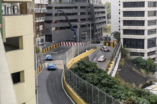 VIDEO: 260km/h on the streets of Macau to triple WTCR win