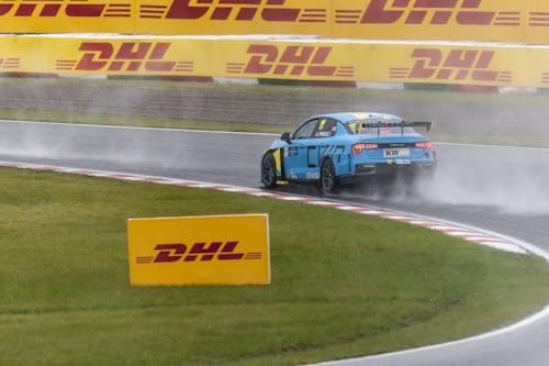 ​Andy Priaulx shines in very wet Suzuka qualifying