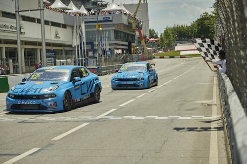 Santiago Urrutia heads Lynk & Co Cyan Racing 1-2 in Portugal