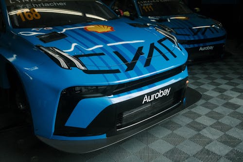 Aurobay joins Lynk & Co Cyan Racing as partner in the KUMHO FIA TCR World Tour