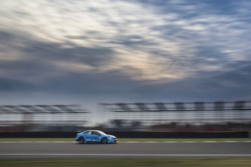 Strengthened Polestar Cyan Racing ready for Qatar night race finale