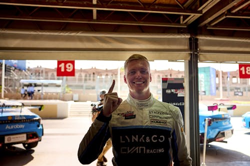 ​Yann Ehrlacher claims FIA TCR World Tour pole on the streets of Marrakech