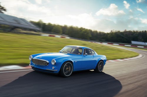 Revealing the Volvo P1800 Cyan