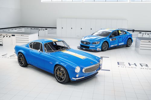 ​World Champions Cyan Racing brings the Volvo P1800 Cyan and World Title winning Volvo race car to Bernina Gran Turismo