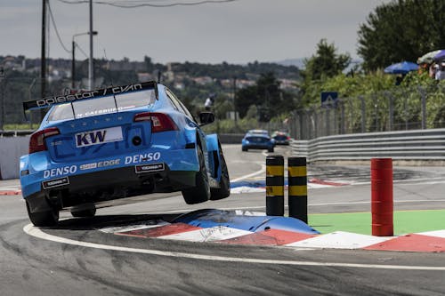 Super-fast street race Vila Real brings Polestar Cyan Racing fourth MAC3 victory