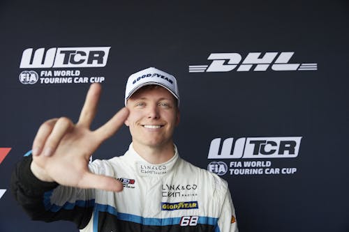 ​Strong Spanish qualifying showing by Yann Ehrlacher and Ma Qing Hua